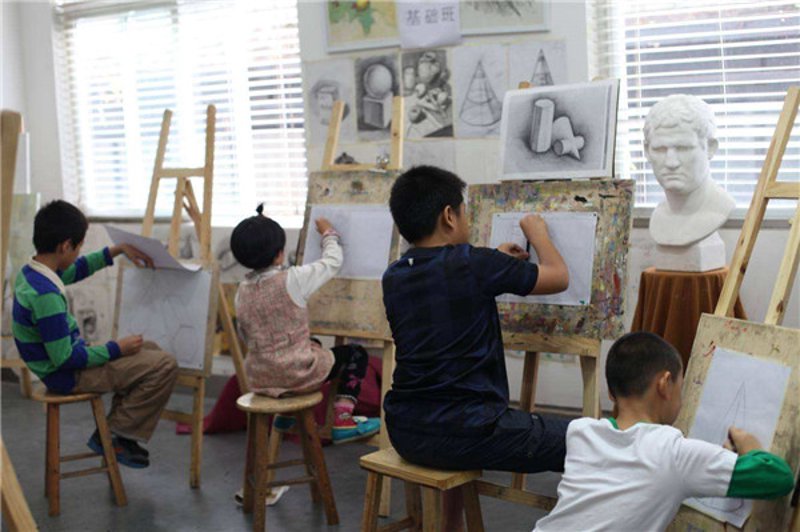 How to Teach Kids Art and Craft: A Comprehensive Guide